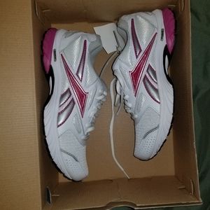 NWT Reebok Sneakers